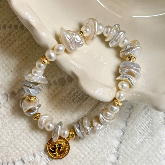 Baroque Pearls Bracelets with Freshwater Pearls, Natural Pearl Bracelet, Large Baroque Pearl, Minimalist style.