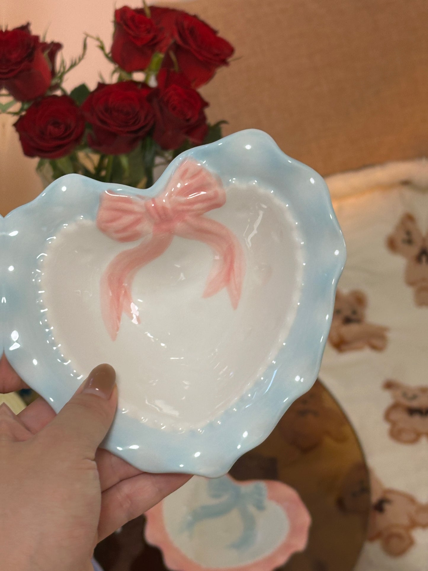 Ceramic Cat Bowls with Heart- shaped and Flower Design, Cat Bowls