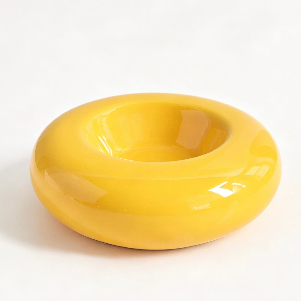 Ceramic Bagel Bowl for Cats, Wide Rim Whisker-Friendly Cat Bowl
