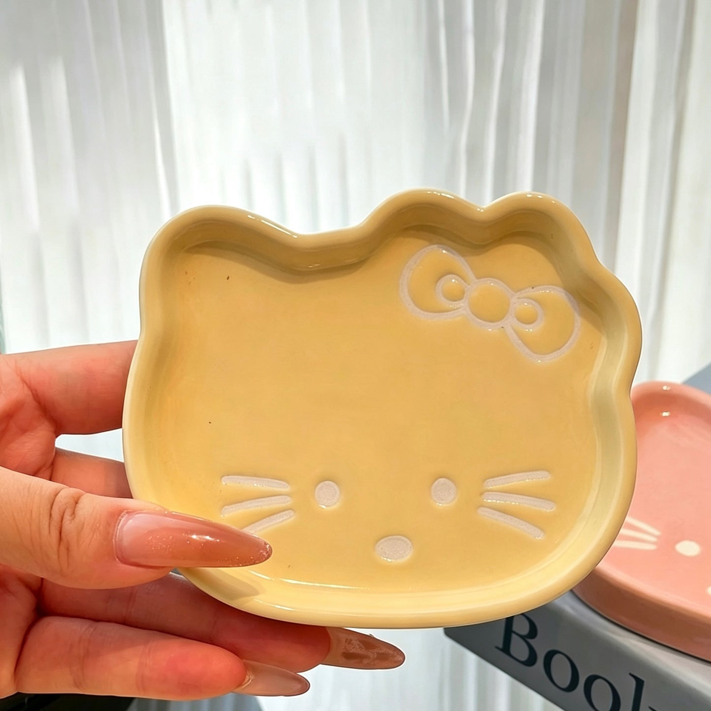 Kitty-Shaped Ceramic Plates