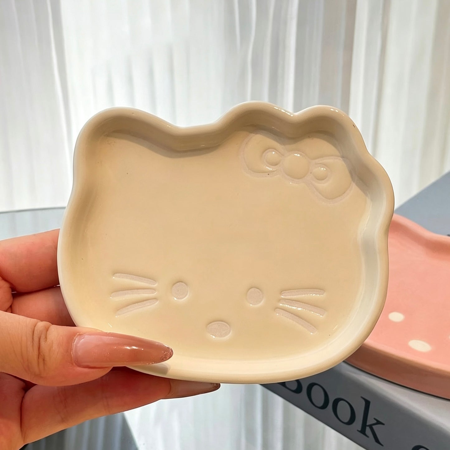 Kitty-Shaped Ceramic Plates