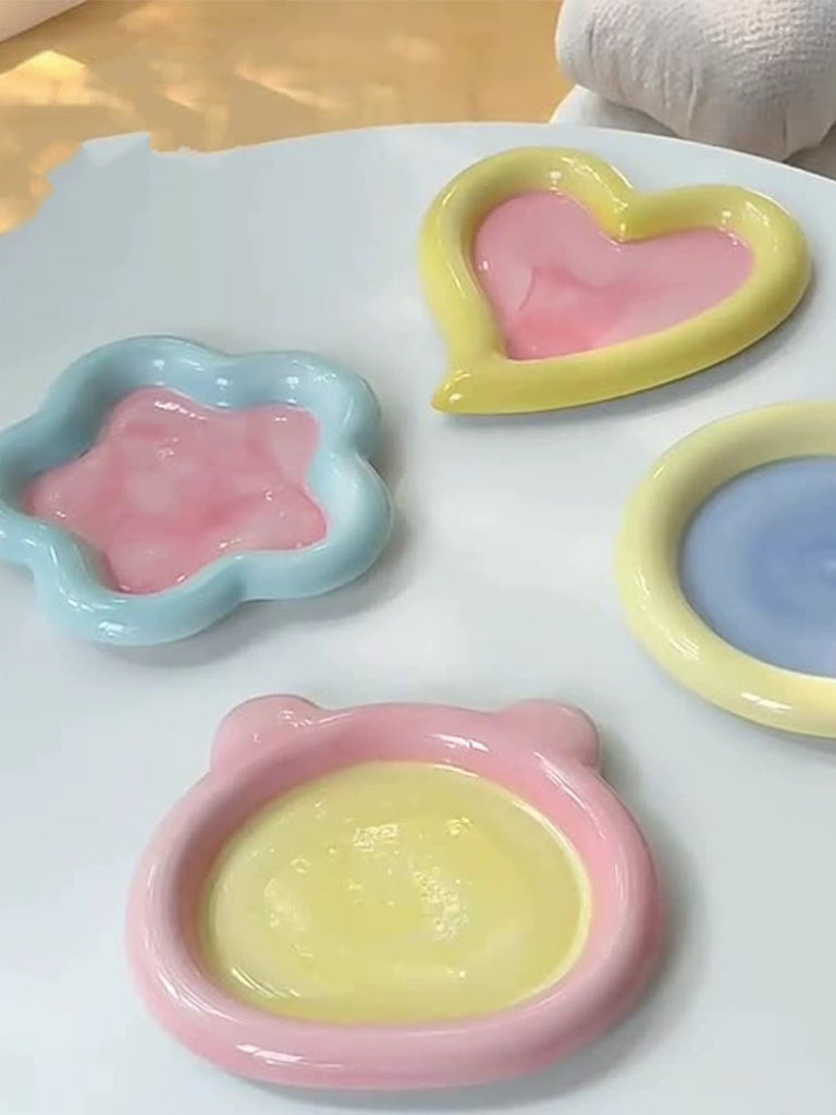 Ceramic Cat Bowls with Heart- shaped and Flower Design, Cat Bowls