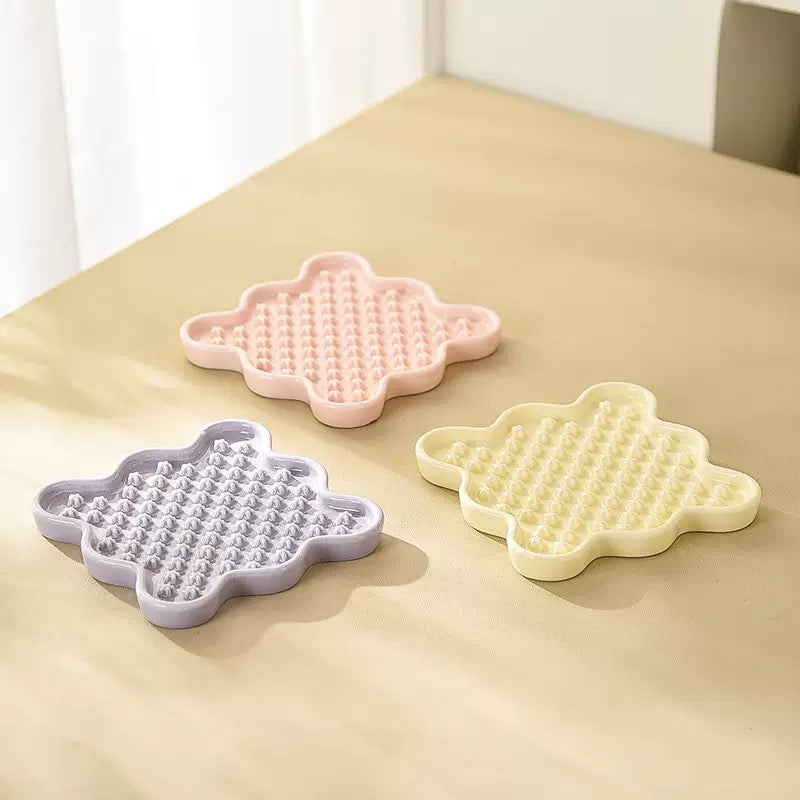 Ceramic Star Slow Feeder for Cats & Small Dogs