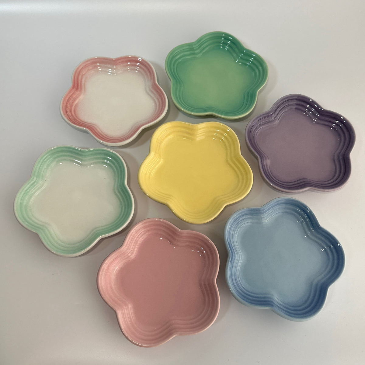 Flower Ceramic Cat Plate – Shallow Feeding Plates for Cats