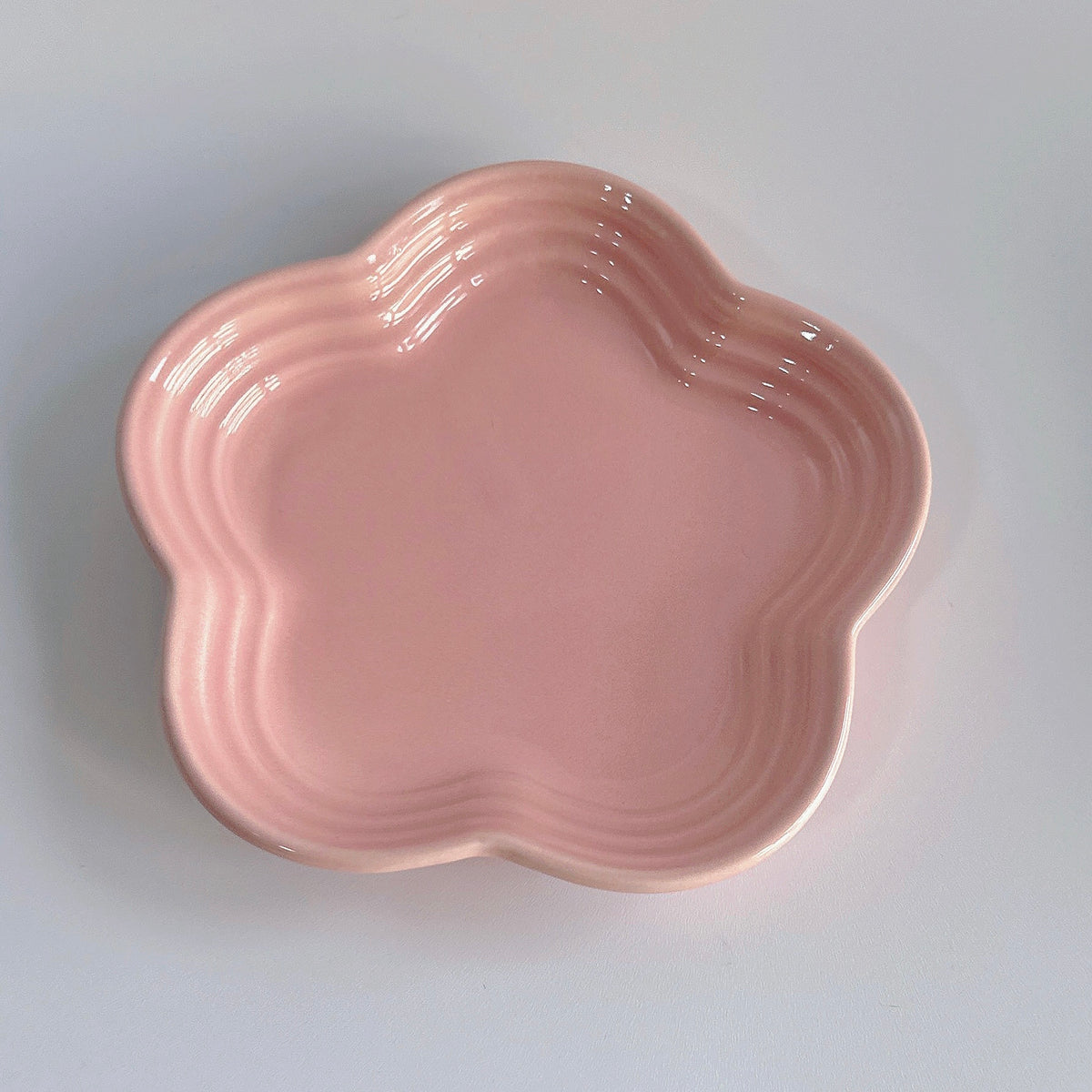 Flower Ceramic Cat Plate – Shallow Feeding Plates for Cats