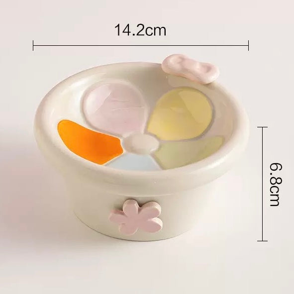 Daisy Petal Elevated Ceramic Cat Bowl – Whisker-Friendly Raised Pet Dish