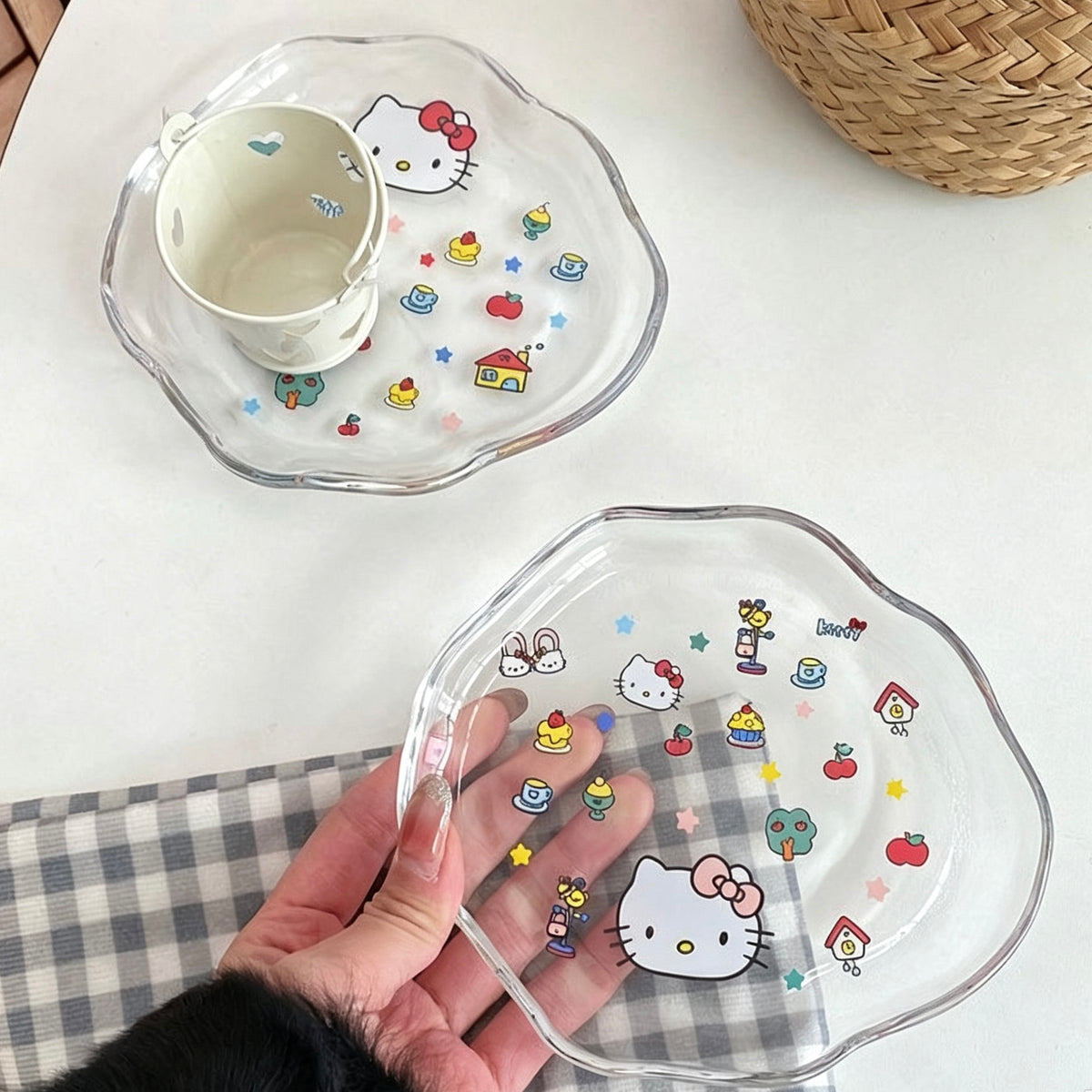 Hello Kitty Cat Plates
