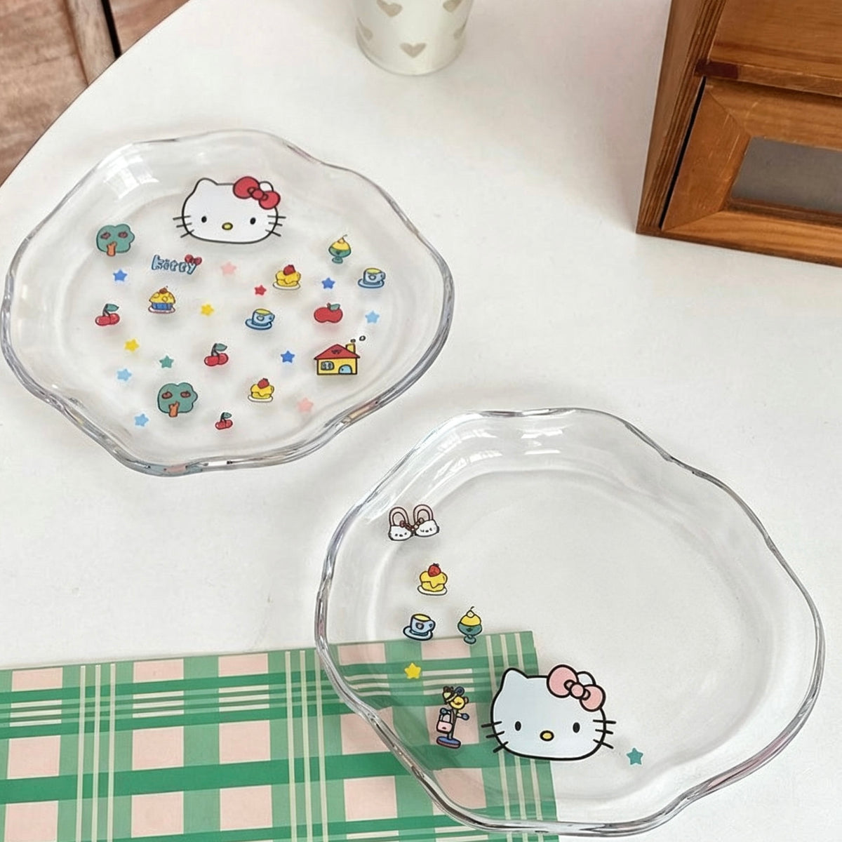 Hello Kitty Cat Plates